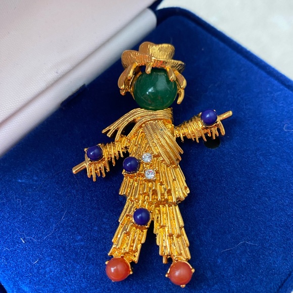 Camrose & Kross Gold Brooch scarecrow Jackie Kennedy